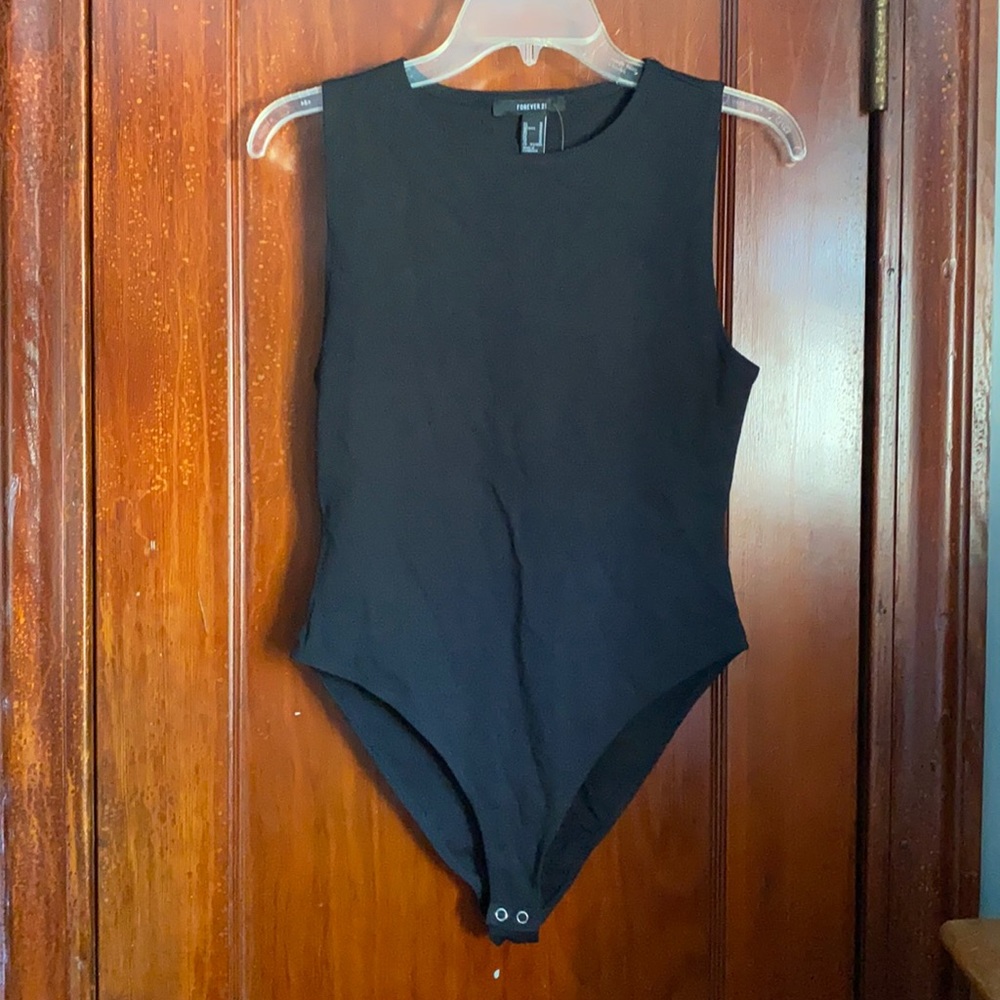*Free with Bundle* NWT F21 Tank Bodysuit sz M